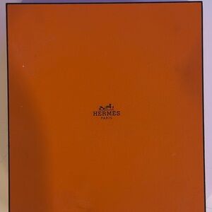 Hermès Signature Orange Box